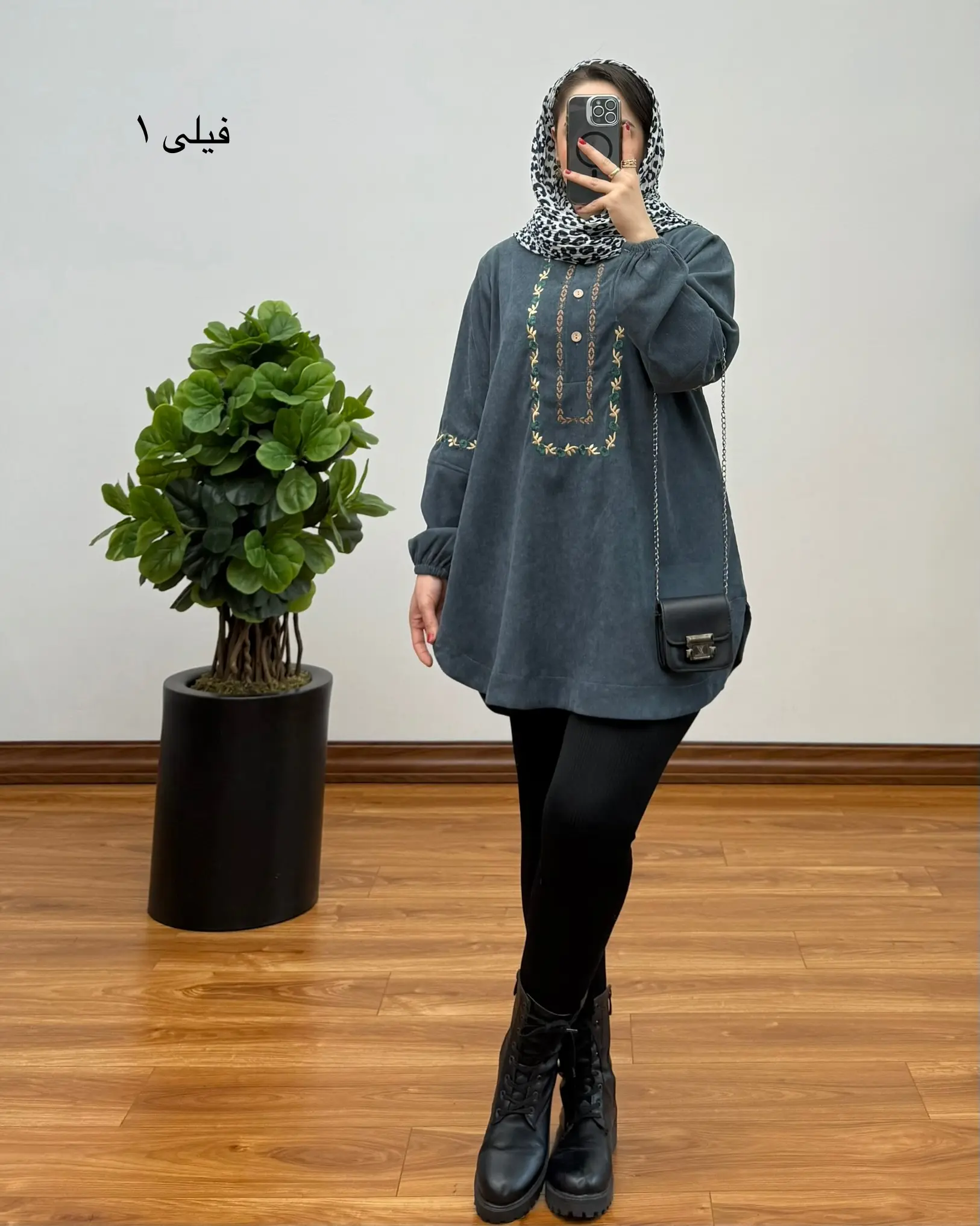 مانتو گلدوزی فروغ ۱